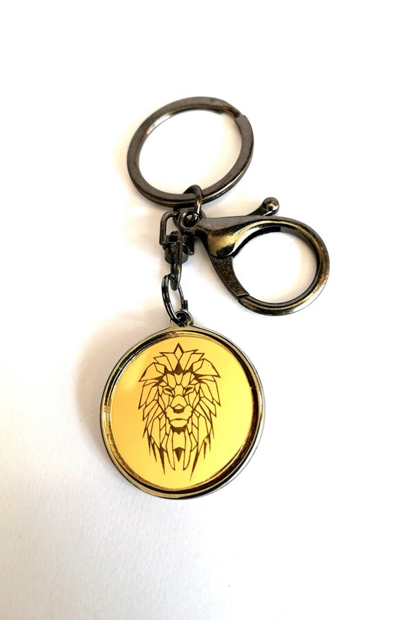 Atslēgu piekariņš ar organisko stiklu - zelta - Lauva